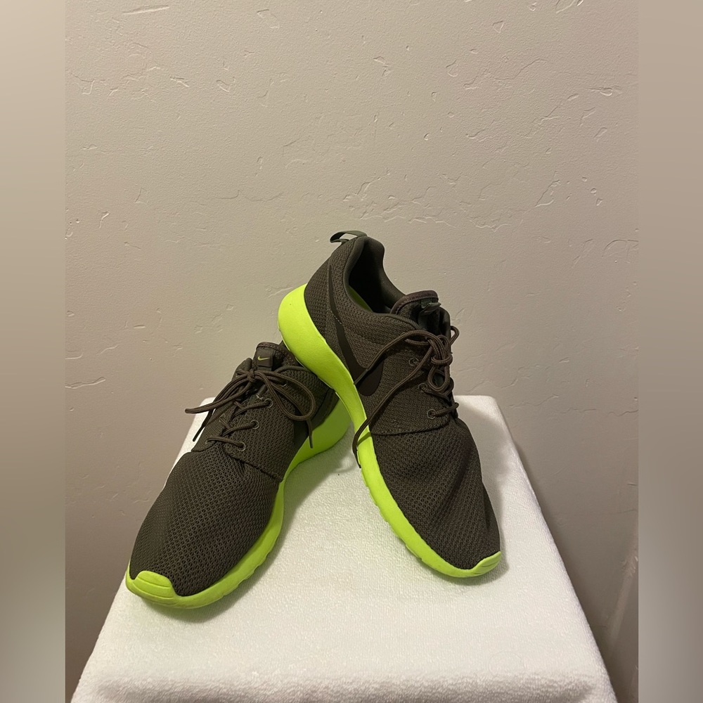 Nike Mesh Roshe Run Tarp Green